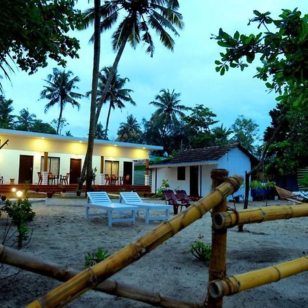 Marari Phoenix Beach Homestay มาราริคุลาม ภายนอก รูปภาพ